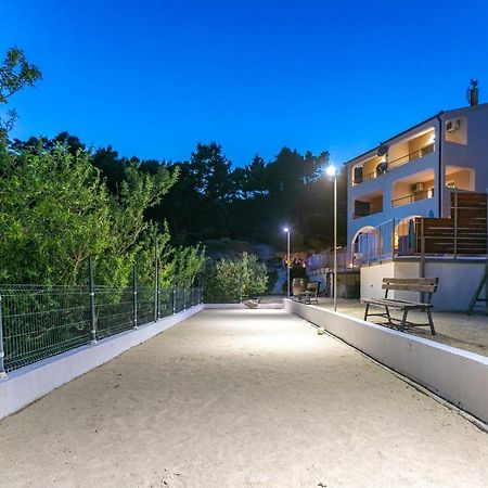 Apartments Fiona - Away From City Crowds 马卡尔斯卡 外观 照片