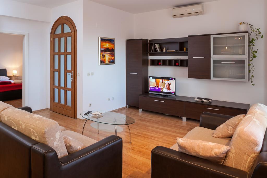 Apartments Fiona - Away From City Crowds 马卡尔斯卡 客房 照片